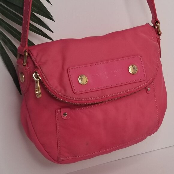 Marc Jacobs 'Preppy Nylon - Natasha' Crossbody Bag - Picture 3 of 11